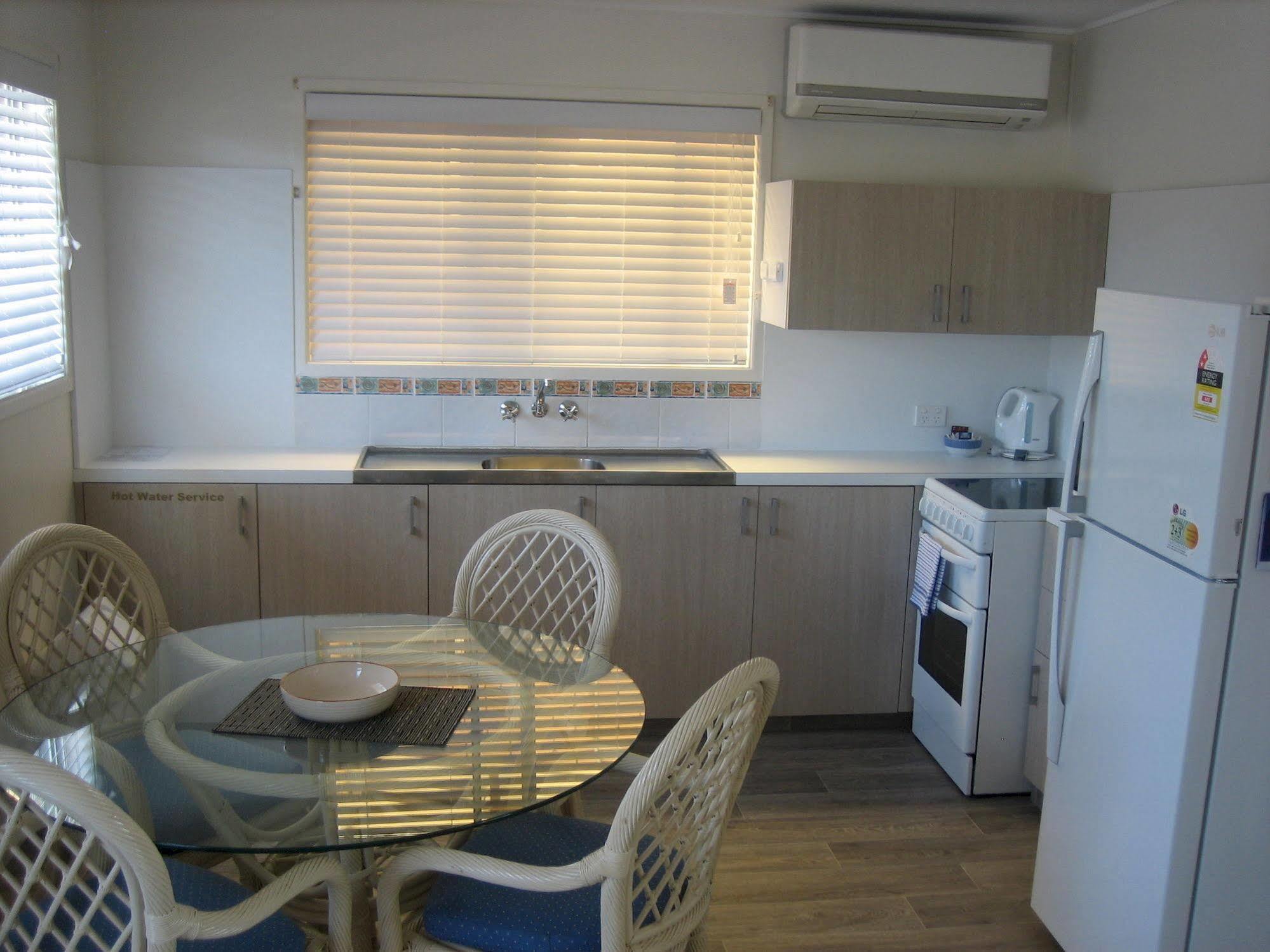 Aparthotel Regency Waterfront Noosa à Noosaville Extérieur photo
